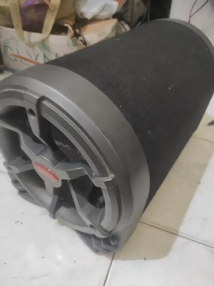 Speaker audio mobil Braxton 10 inch masih normal minus speaker sobek