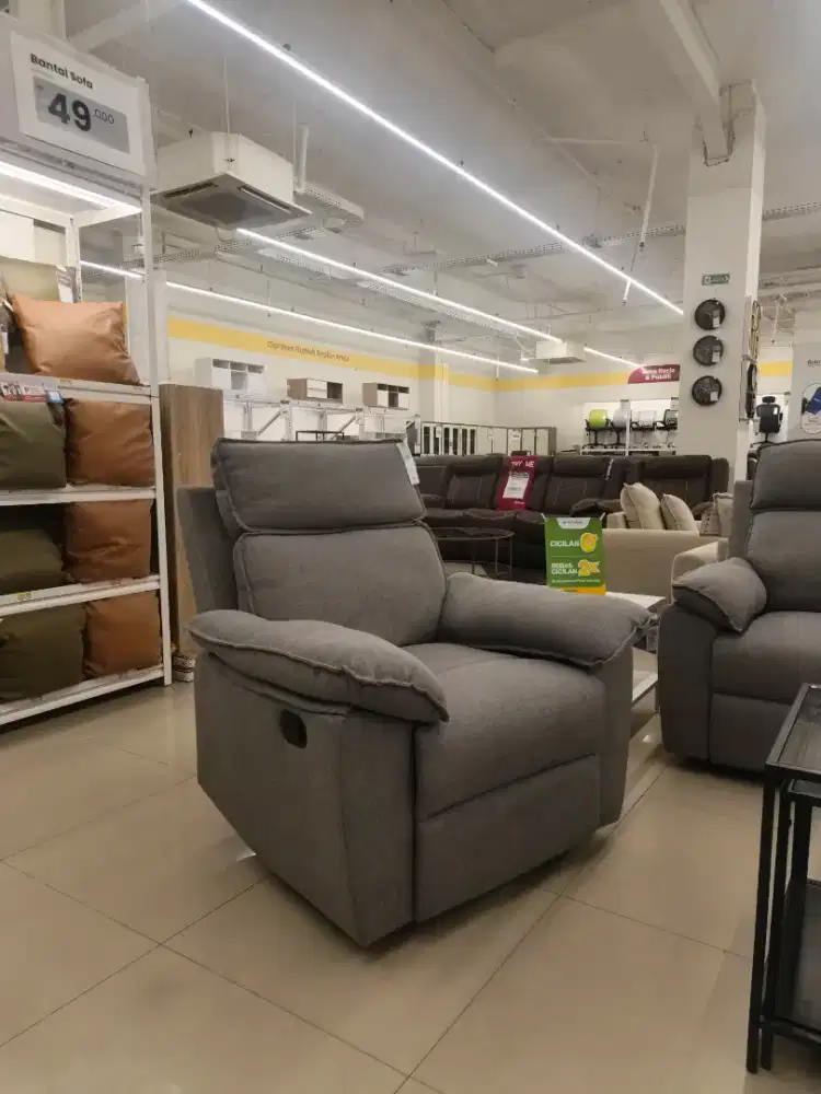 Sofa recliner minimalis