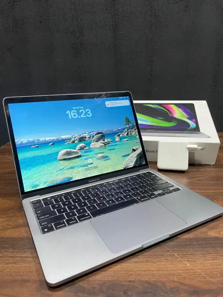 MacBook Pro M1 2020 13 Inch RAM 8GB SSD 512GB Fullset Box
