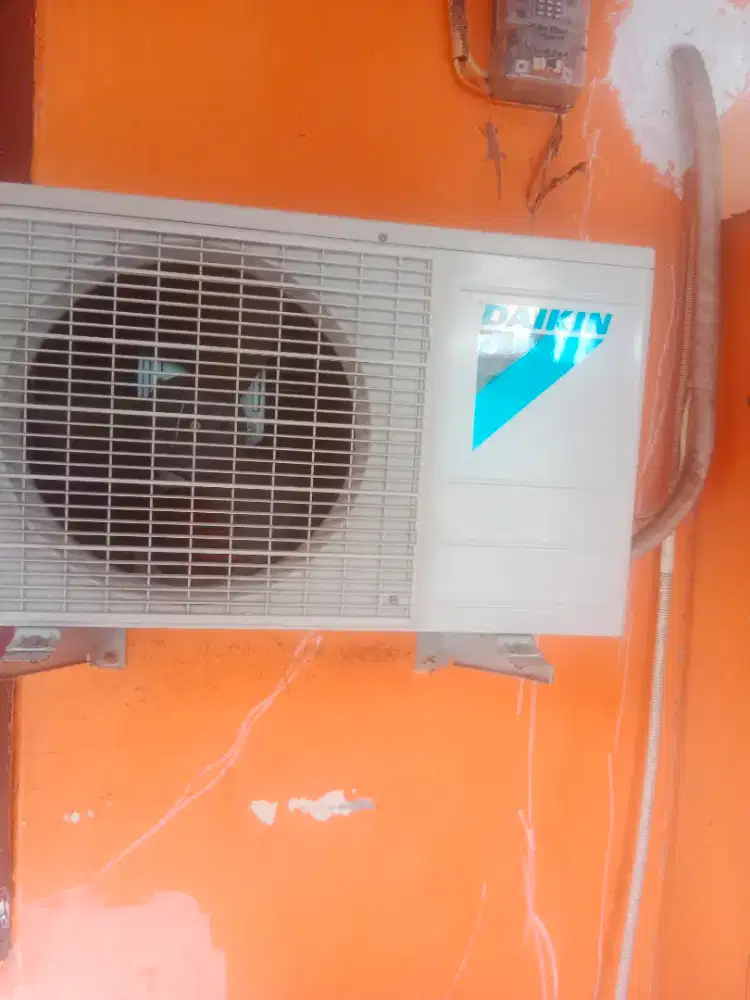 Jual AC Daikin 1/2pk