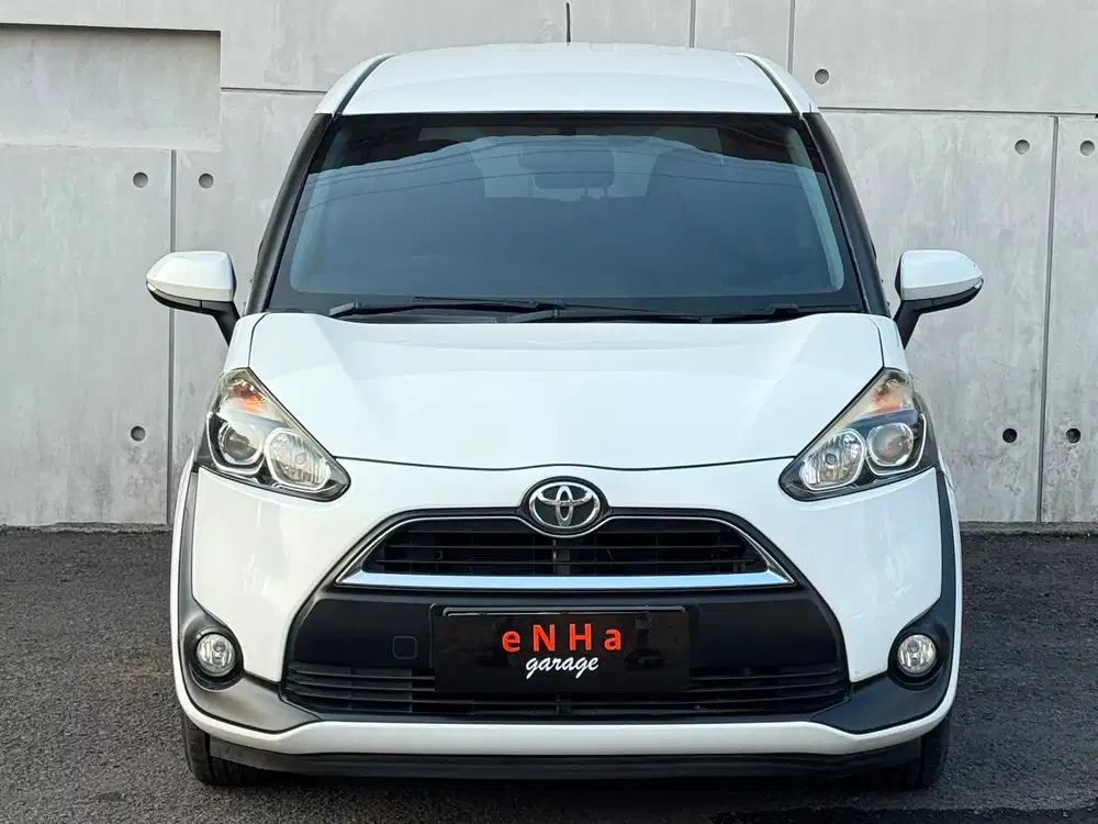Toyota Sienta G 1.5 matic 2017 istimewa..
