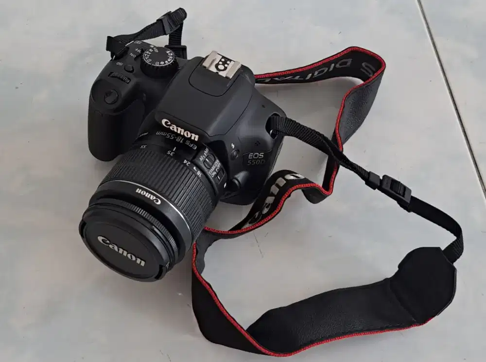 Camera SLR Canon 550D mulus like new
