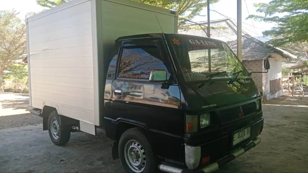 Mitsubishi colt L300 mulus