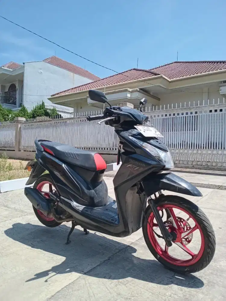 Dijual Cepat Motor Matic Beat Fi
