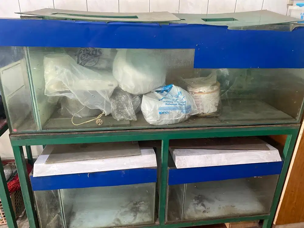 Aquarium bekas kecil dan besar