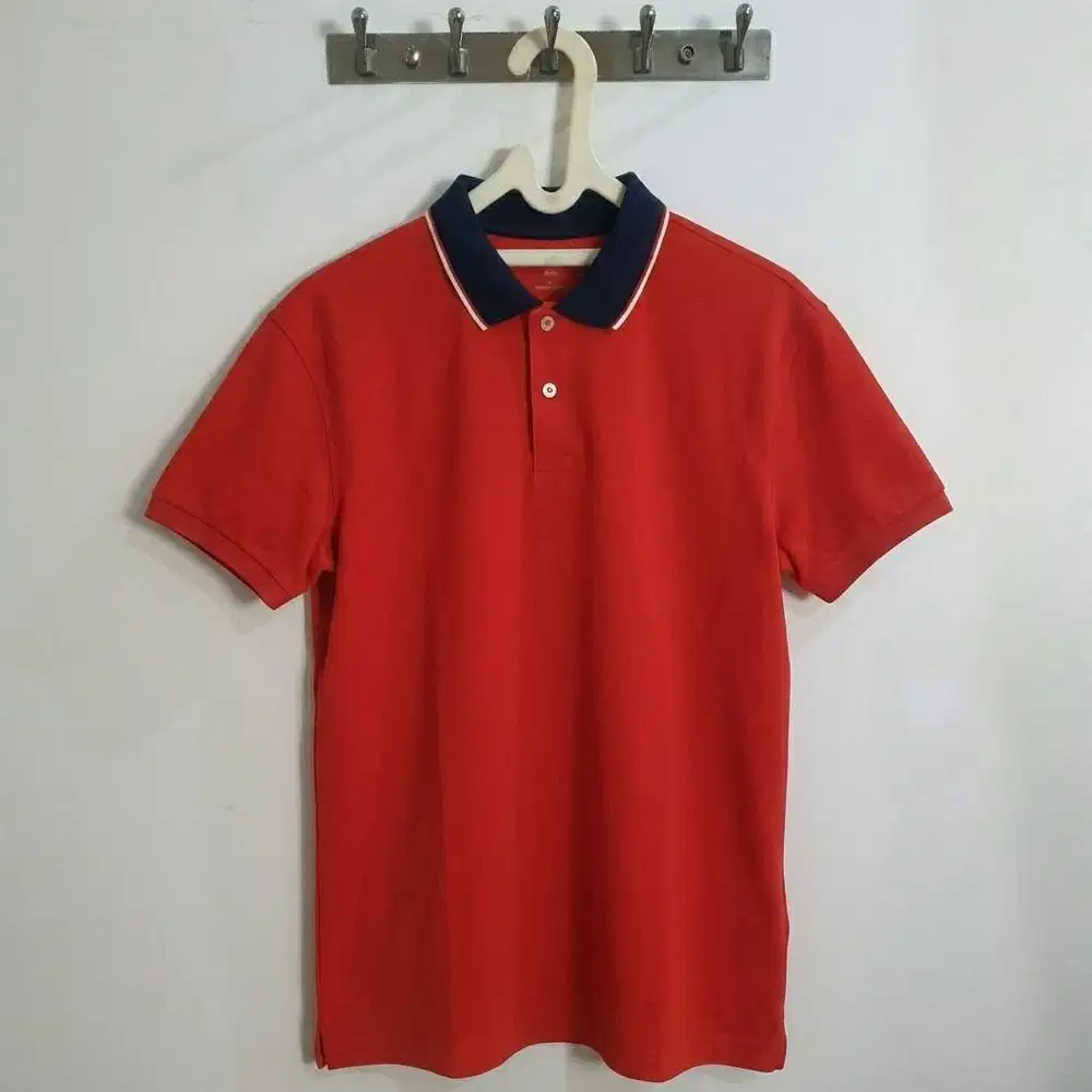 Kaos Polo Shirt Uniqlo Pria Red Merah Size L Slim Fit (50cm x 70cm)