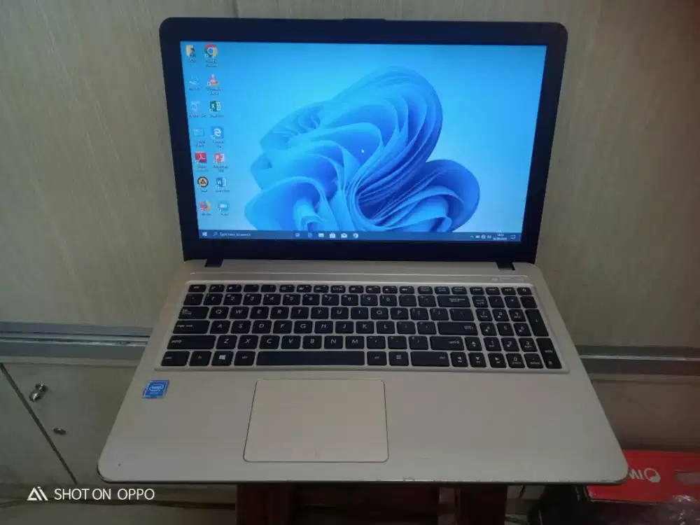 LAPTOP ASUS X540 UDAH PAKE SSD MURAH SIAP PAKAI