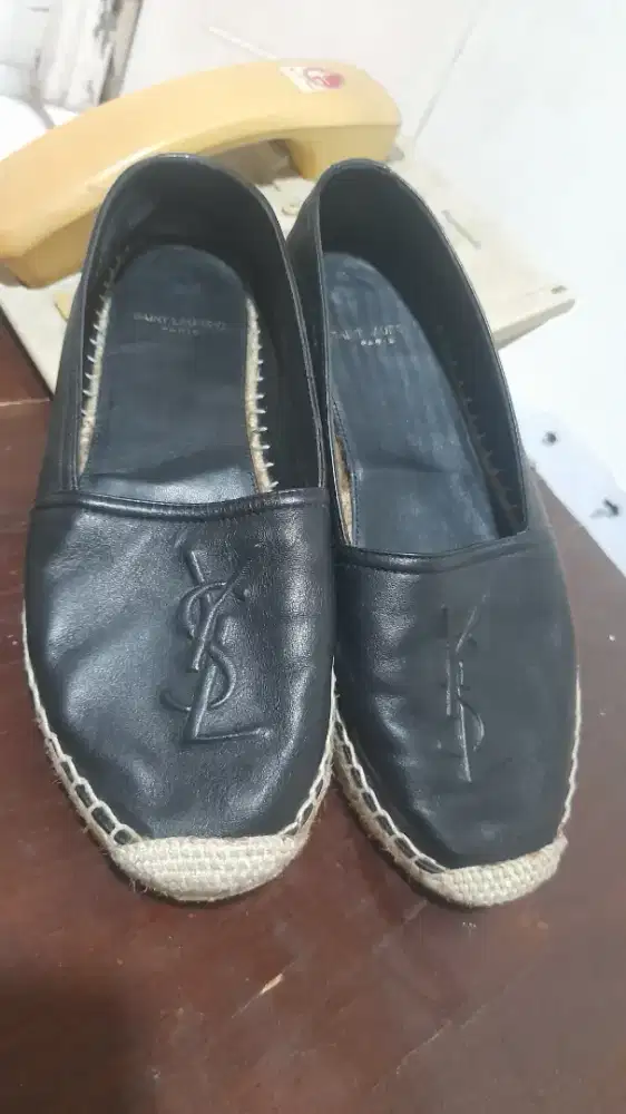 Sepatu sendal yls original