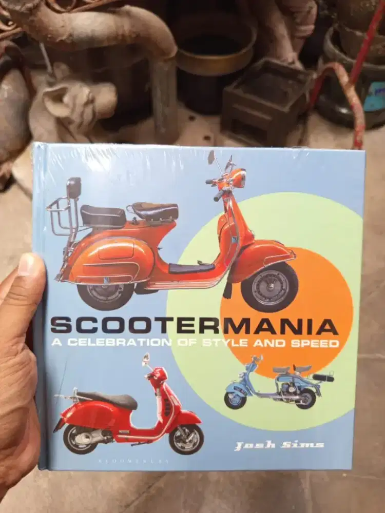 Buku Skuter Klasik Vespa Scootermania Josh Sims - Hardcover Original