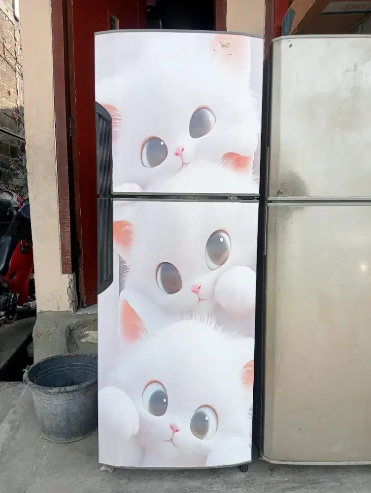 Di jual kulkas panasonic 2 pintu masih orisinil pabrik