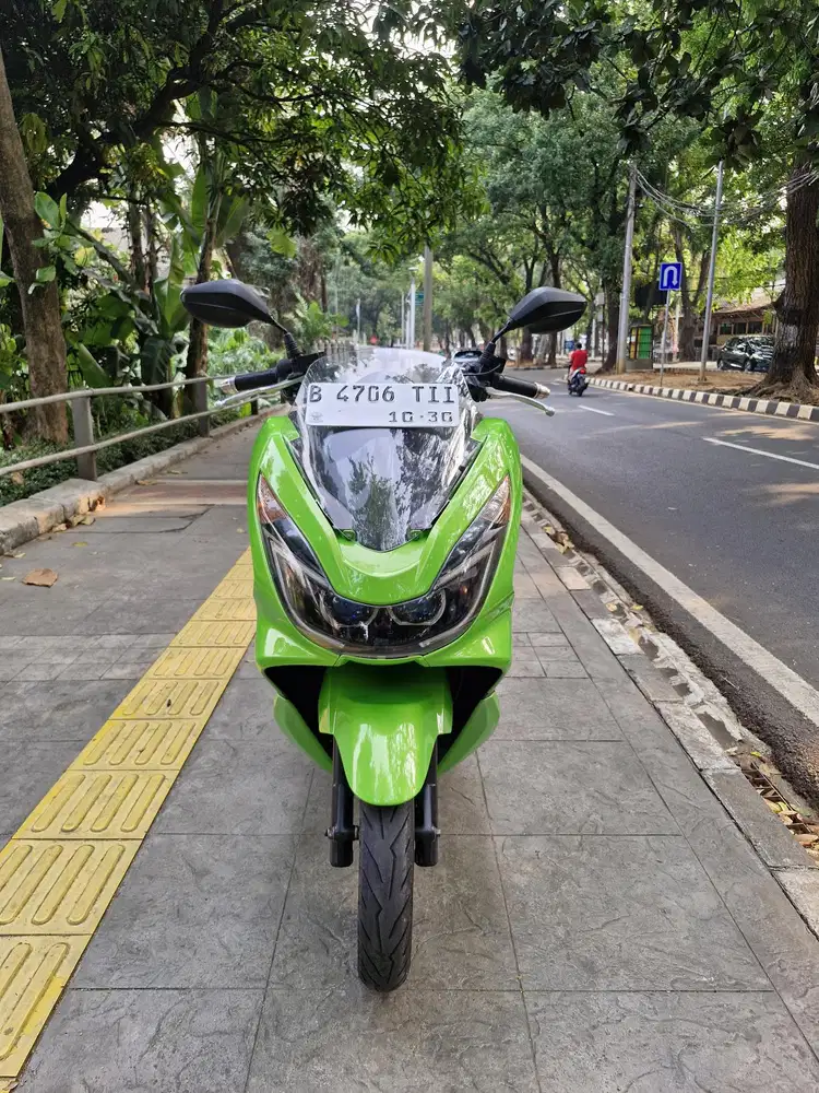 DIJUAL CASH HONDA PCX 150 CBU THN 2015 PJK IDUP SIAP PAKAI