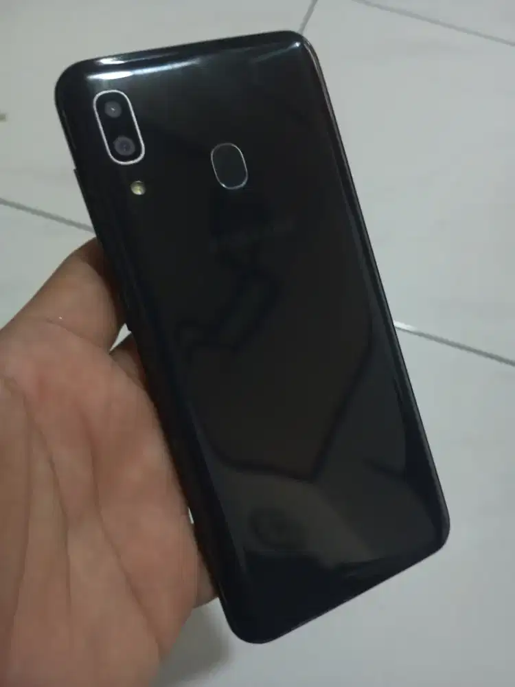 Samsung A30 ORI Amoled 64Gb/Ram4Gb.Perfect Golden ponsel