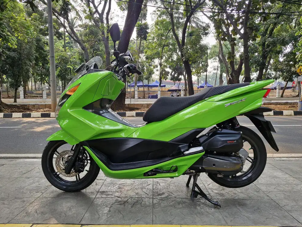 DIJUAL CASH HONDA PCX 150 CBU THN 2015 PJK IDUP SIAP PAKAI