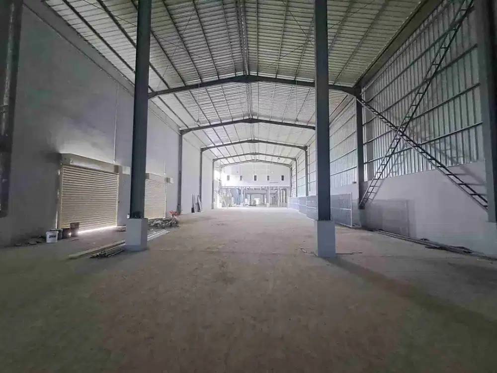 Disewakan gudang Delta Silicon 3 Cikarang ada loading dok dan kantor