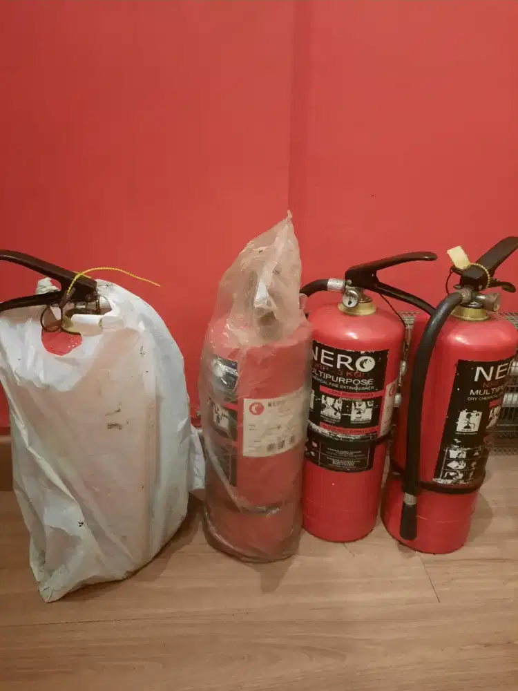Apar 3 kg dan 4 kg