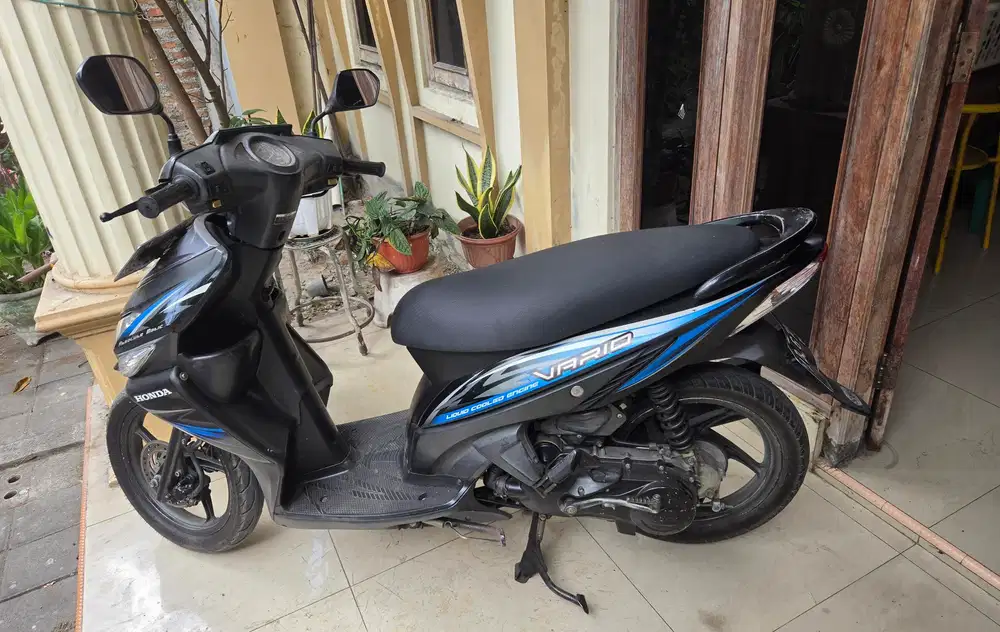 Vario 110 hitam 2012 karbu gbm