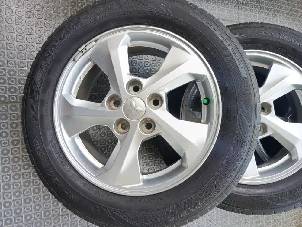 Velg Xpander R16 +ban original