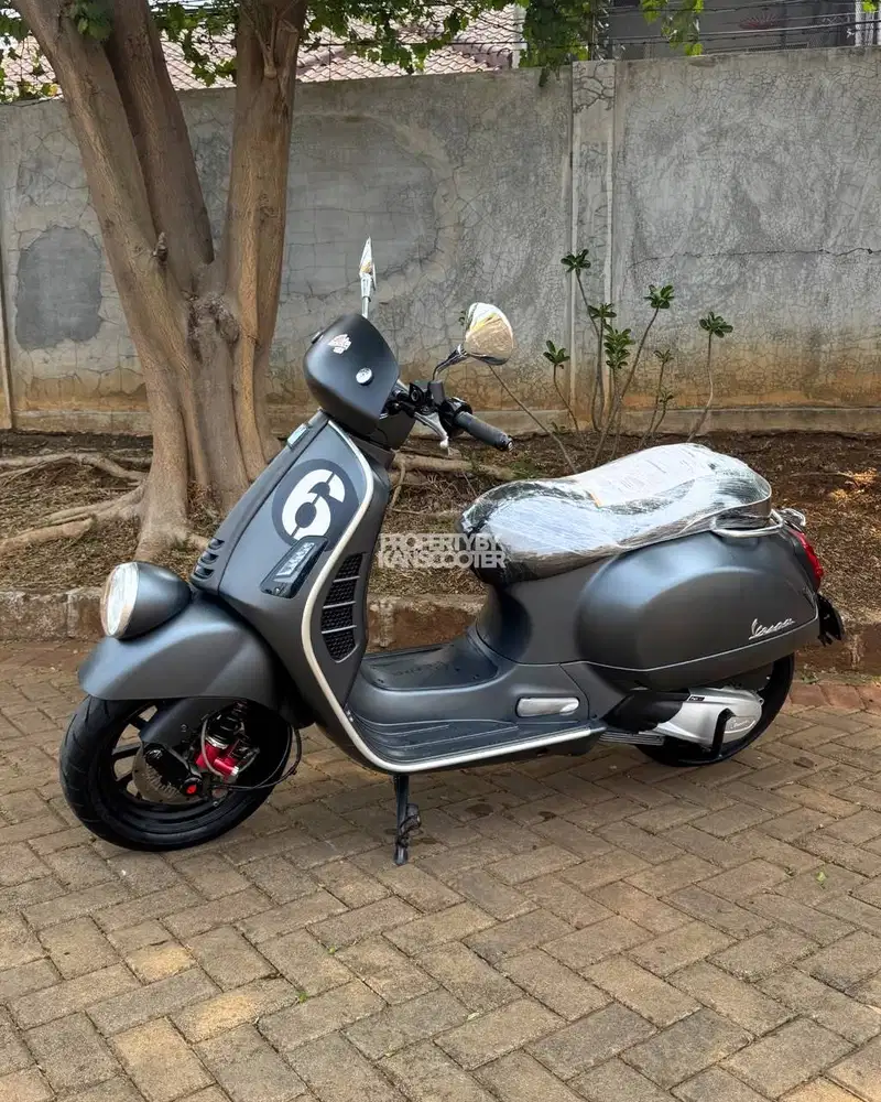 VESPA SEI GIORNI II 300 HPE LIMITED EDITION 2021 TERMURAH