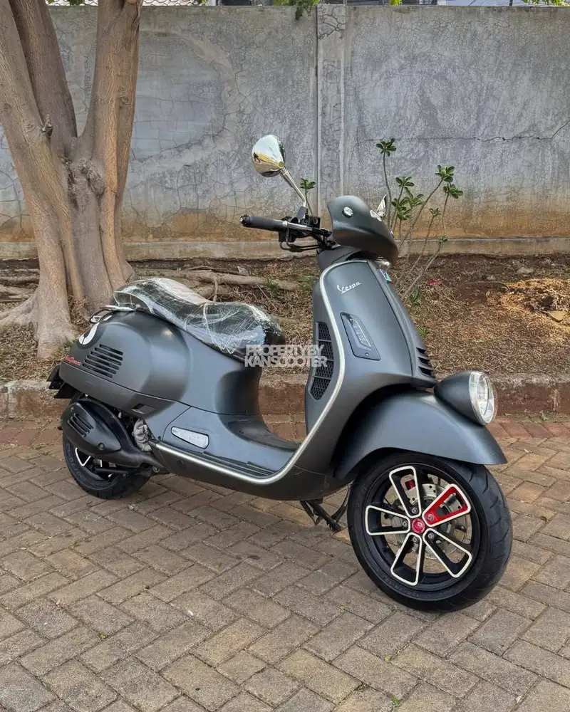 JUAL MURAH VESPA SEI GIORNI II 300 HPE LIMITED EDITION 2021 MULUS