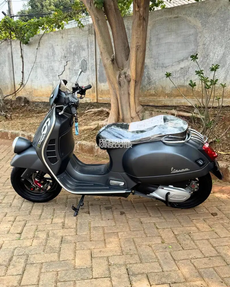 VESPA SEI GIORNI II 300 HPE LIMITED EDITION 2021 NO MINUS