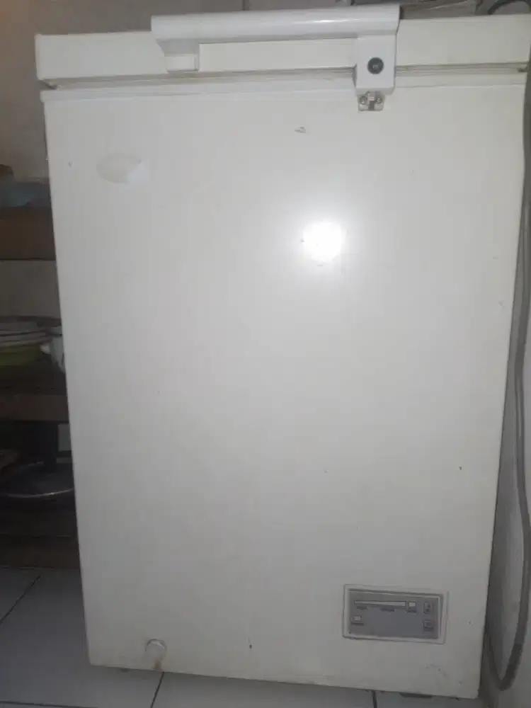 Frezer box 100ltr merk  sanden bekas normal