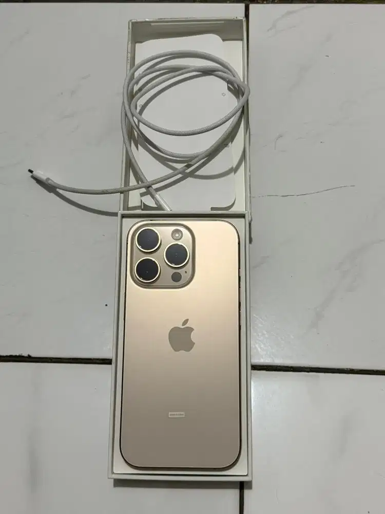 Iphone 16 pro 16pro 256 gb 256gb garansi ibox / blibli like new