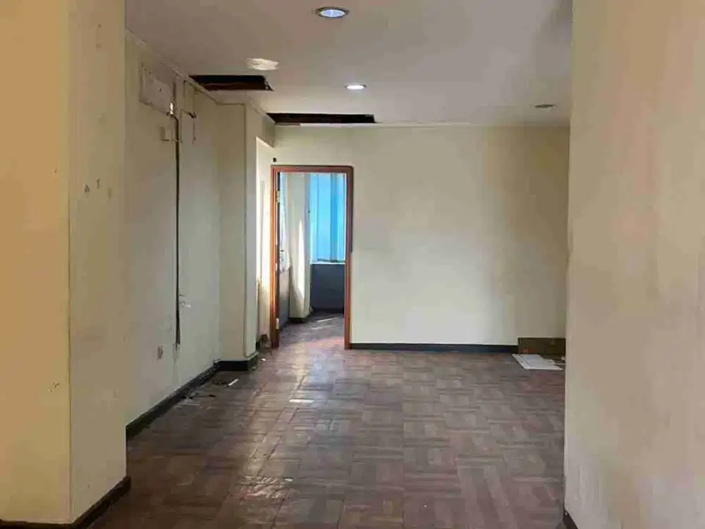 Ruko 3 Lt kawasan Bona Indah, Lebak Bulus, Jakarta Selatan