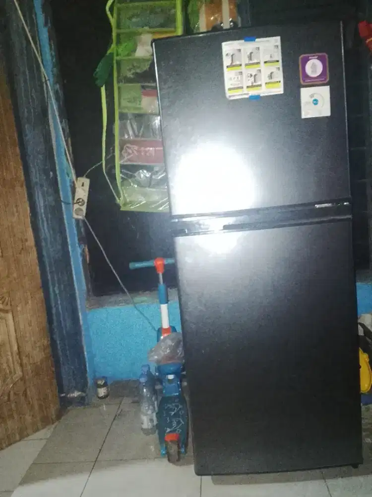 Kulkas 2 pintu sharp