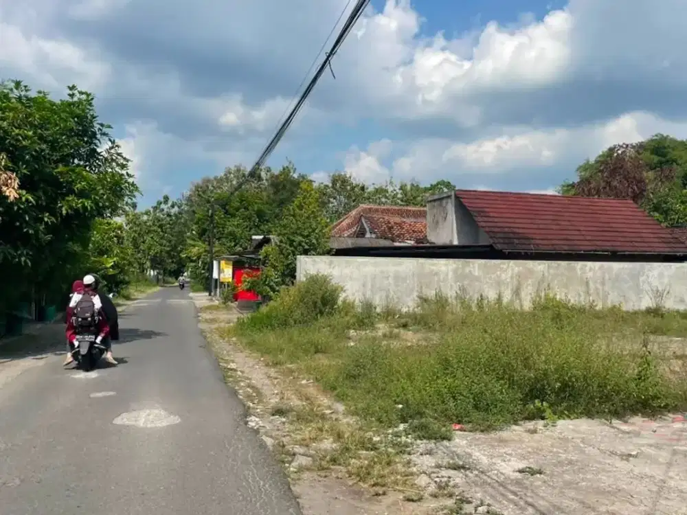 Tanah SHM Tepi Jalan Raya di Area Kampus UAD Tamanan, Banguntapan