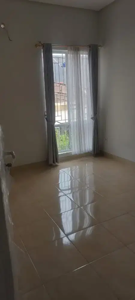 Rumah di Kontrakan Paradise Serpong City 1