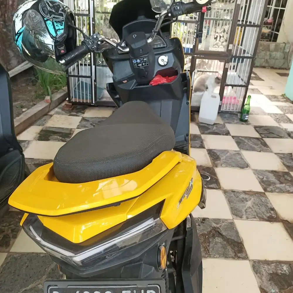 Dijual cepat polytron fox r yellow like new low km