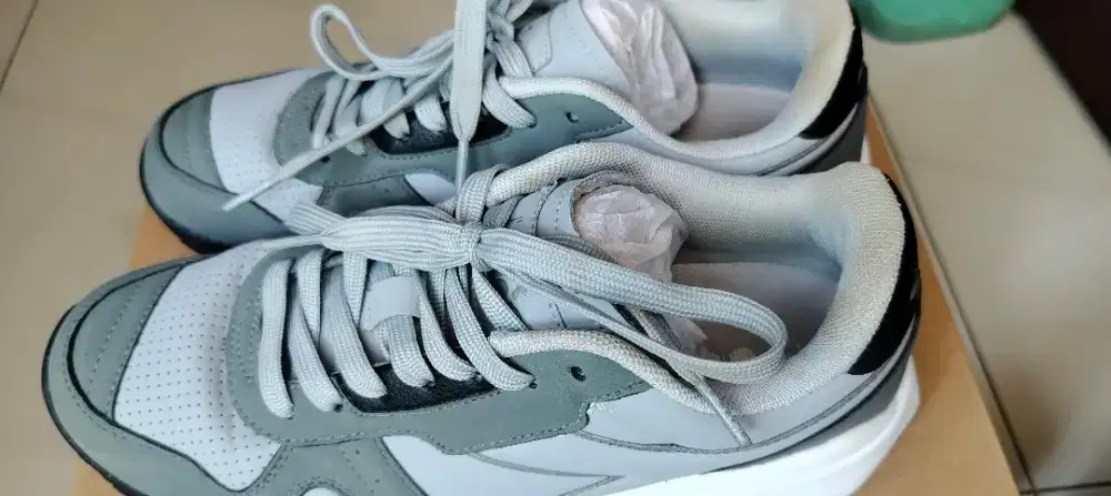 Sepatu Diadora Size 41