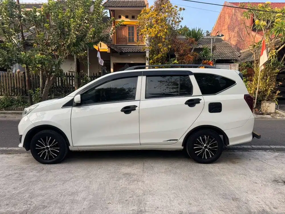 Daihatsu Sigra 2016 Bensin