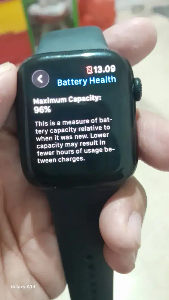 Apple Watch SE 3 44mm GPS Mulus + Charger – Siap Pakai