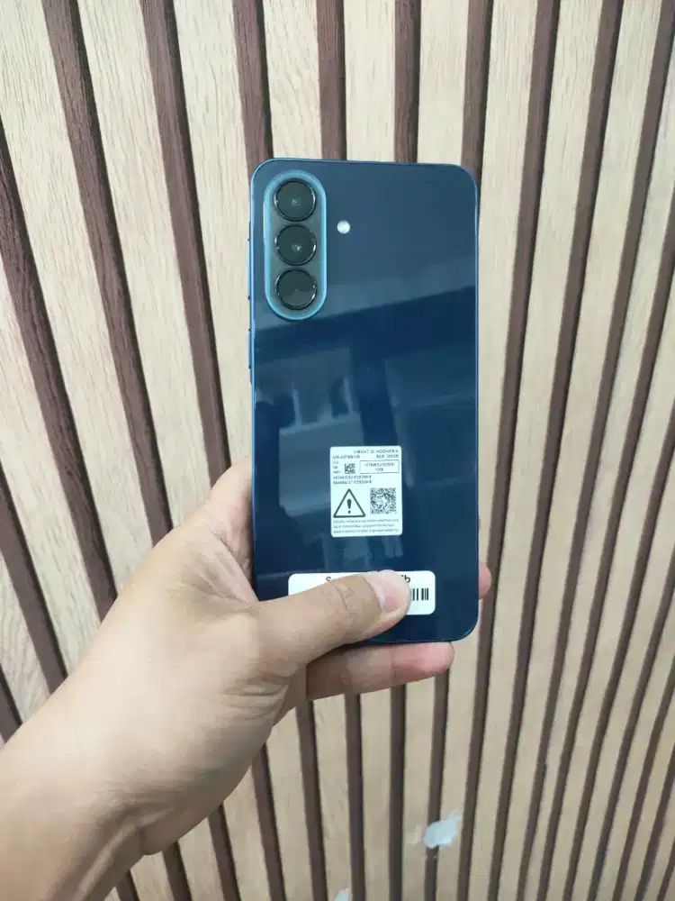 Samsung A57 8/256gb likenew