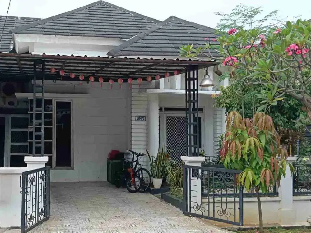 Rumah 1 lantai asri dan siap huni di Komplek Vila Dago Pamulang