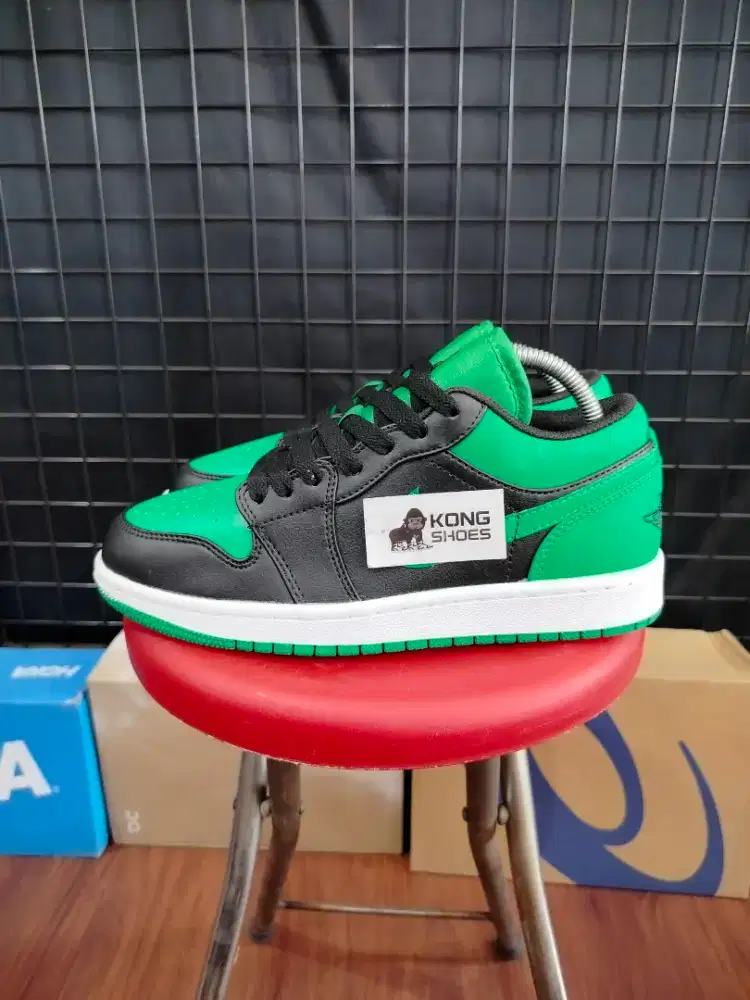 SEPATU AJE 1 LOW BLACK GREEN
