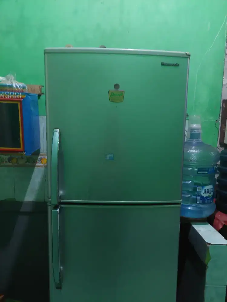 Kulkas Panasonic 2 Pintu 196 liter