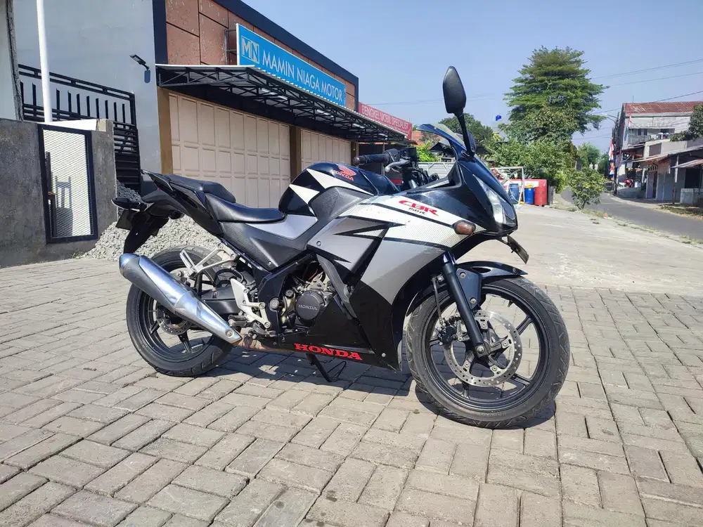 HONDA CBR K45 TAHUN 2015