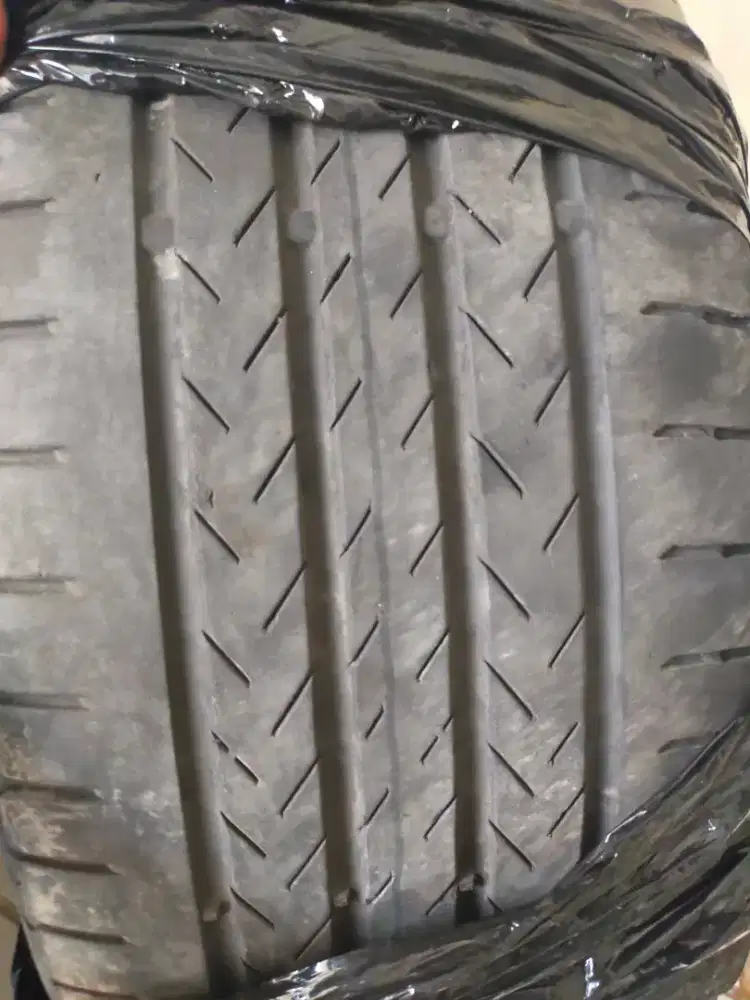 Ban continental ukuran 235-45 r 19