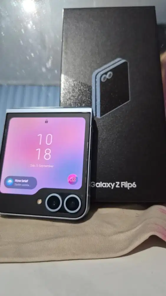 Samsung Galaxy Z Flip6