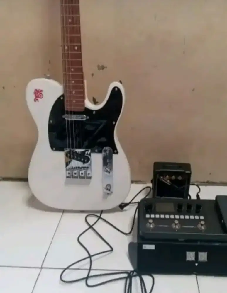 Gitar dan efek satu paket