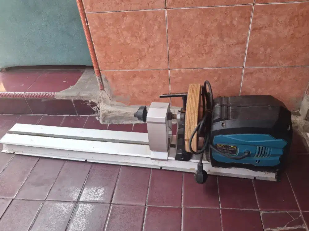 Dijual Mesin Bubut Kayu Mini Mollar + Roda Poles - kondisi normal
