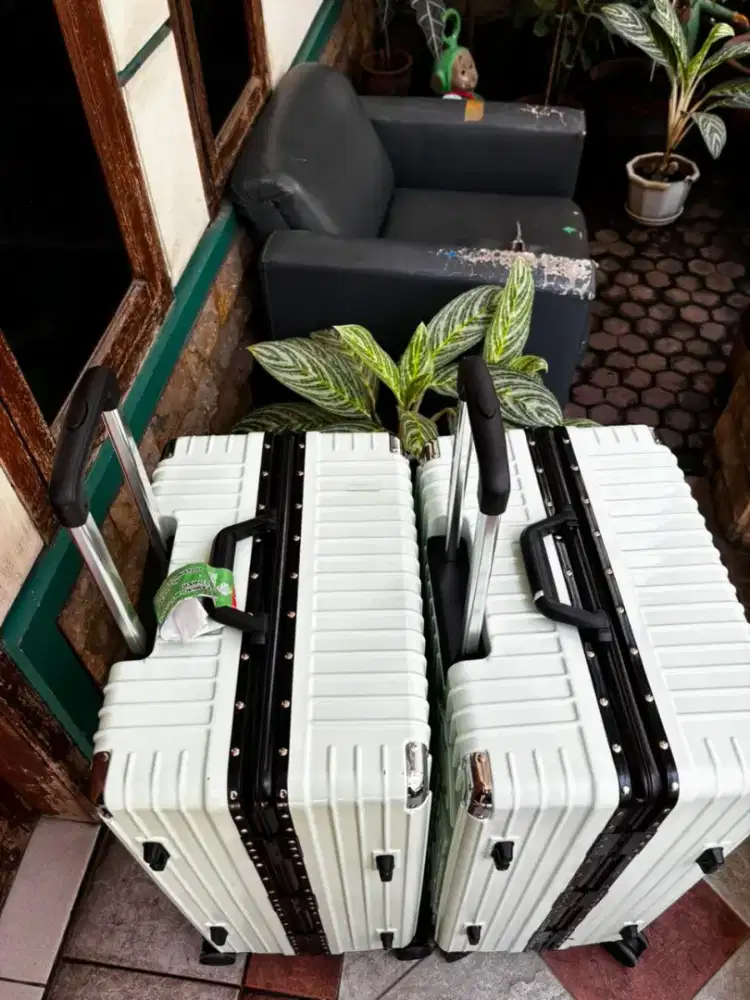 Koper bekas umroh safari suci ukuran besar ada 2 pcs