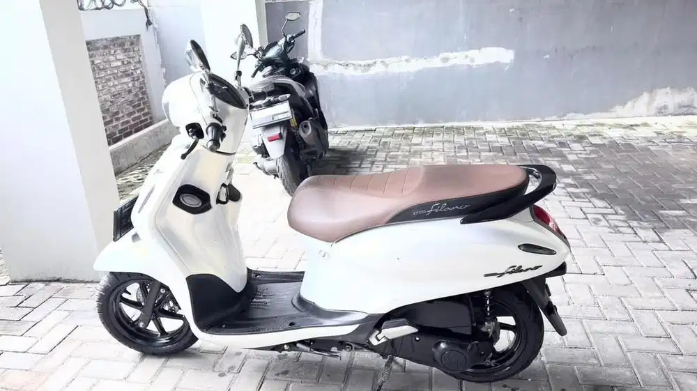 Yamahan Grand Filano Hybrid Connected 2024