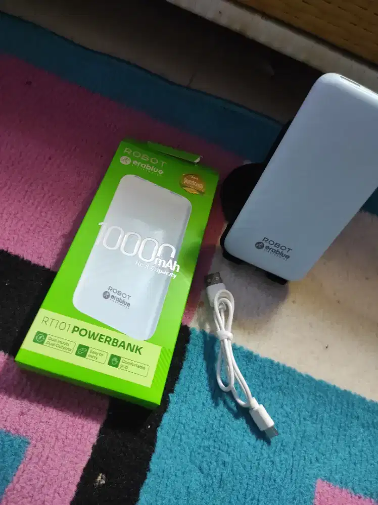 Robot powerbank 10000mAh like new