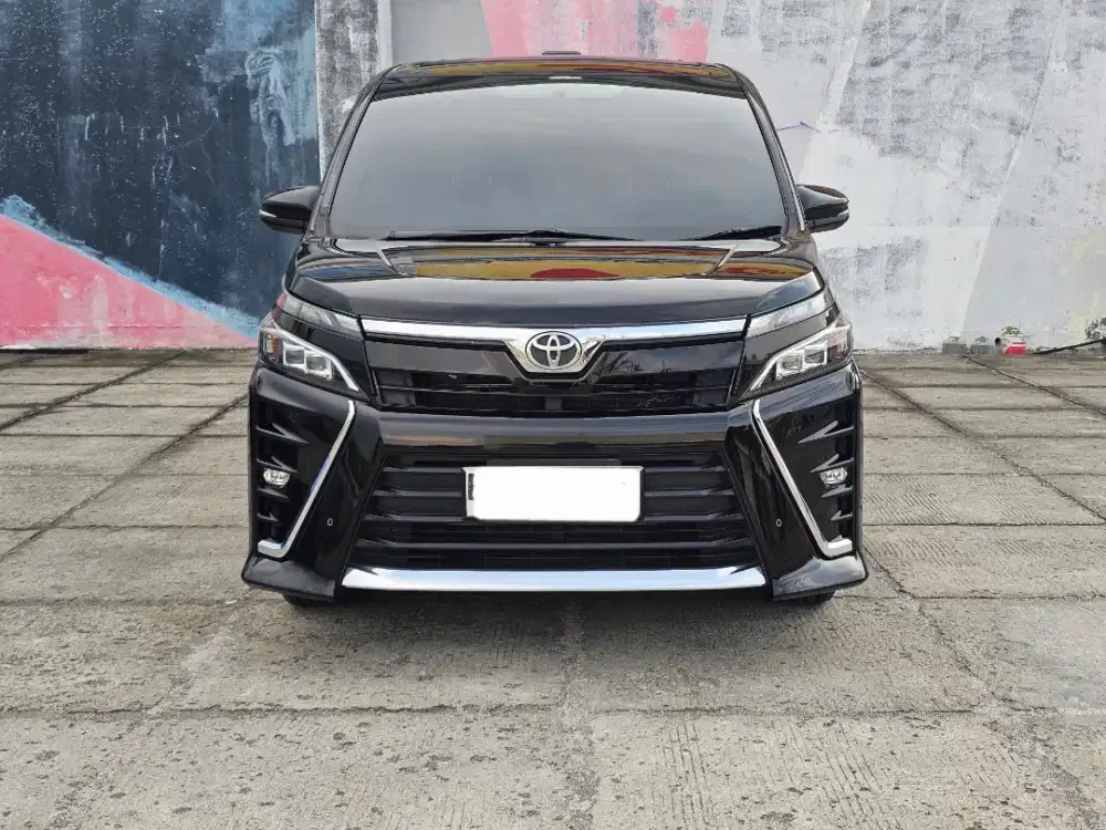 Voxy 2018 Hitam KM 77 ribu