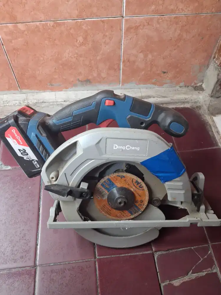 DIJUAL CIRCULAR SAW CORDLESS DONG CHENG DCMY02-185