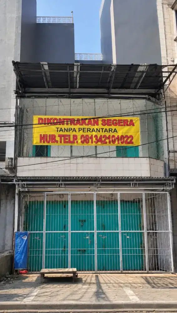 RUKO DIKONTRAKKAN DEPAN PASAR BUTUNG MAKASSAR – 5x12, 2 LANTAI