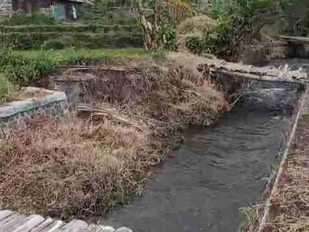 Di jual tanah berlatar sungai indah dan gunung wisata pacet